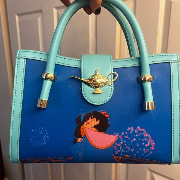 Loungefly Aladdin Crossbody / Handbag - Picture 2 of 4